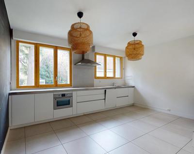 Maison - 233 m² - 5 pièces