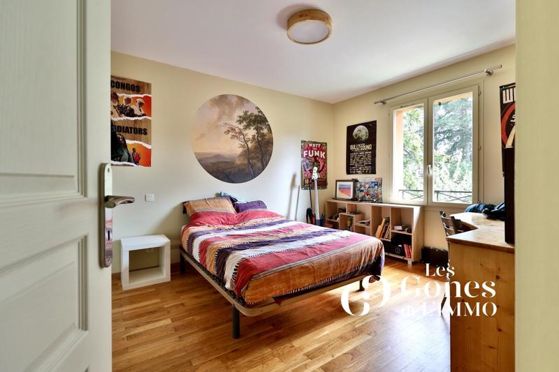 Maison - 189 m² - 8 pièces