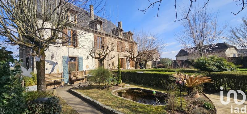 Maison - 270 m² - 11 pièces