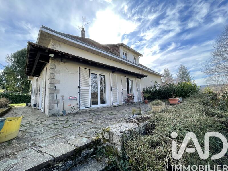 Maison de village - 130 m² - 5 pièces