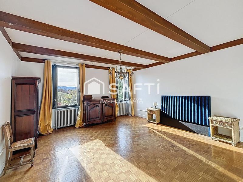 Maison - 250 m² - 12 pièces