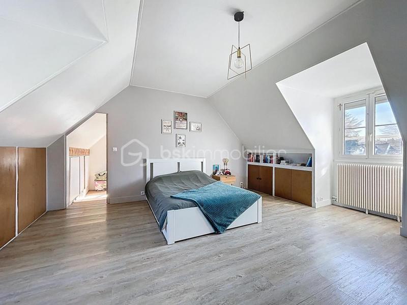 Maison - 188 m² - 8 pièces