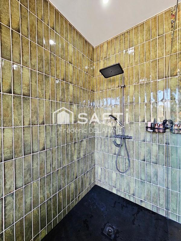 Maison - 330 m² - 7 pièces