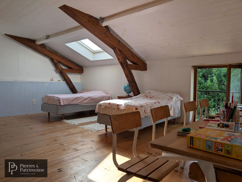 Maison - 290 m² - 10 pièces