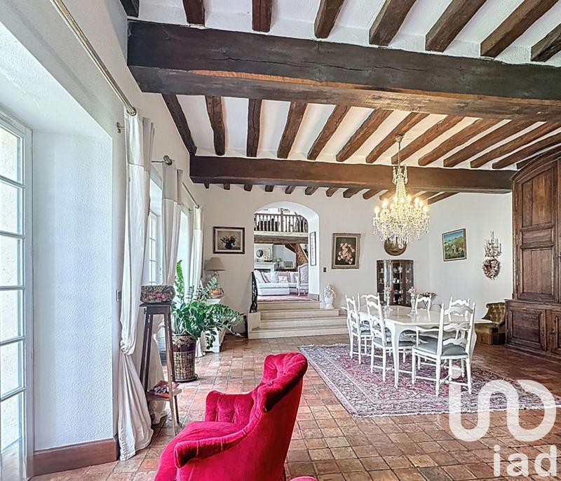 Maison de village - 570 m² - 15 pièces