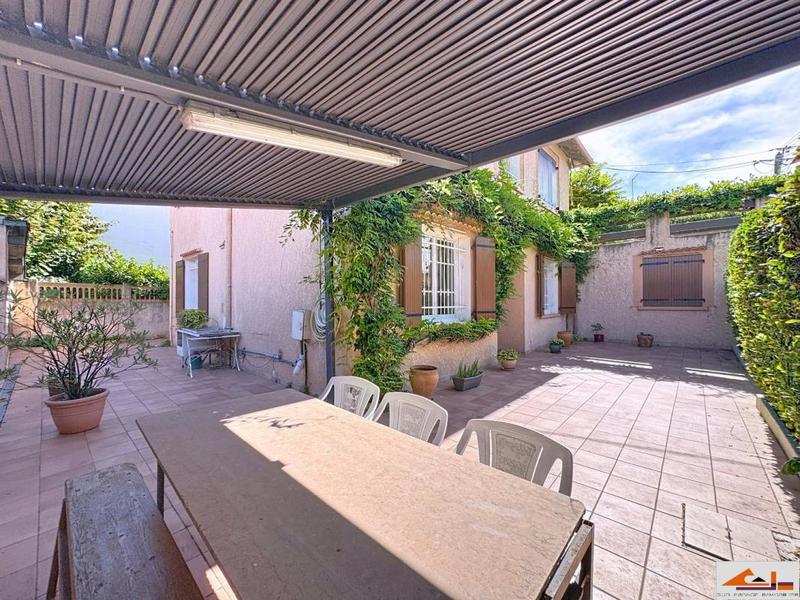 Immeuble - 206 m² - 8 pièces