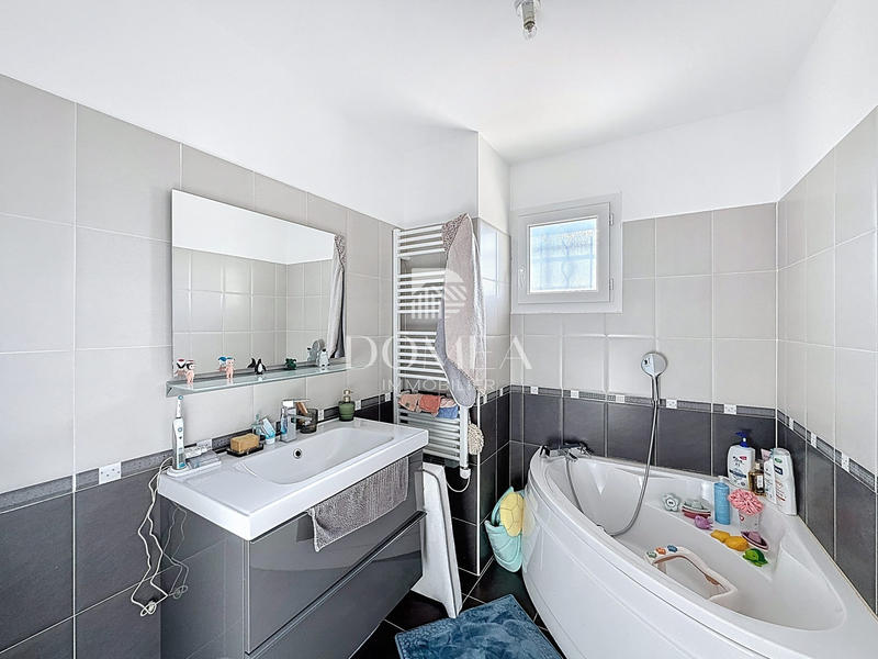 Villa - 100 m² - 4 pièces