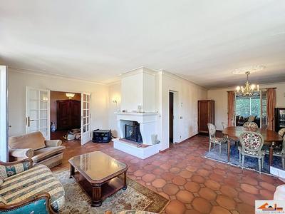 Maison - 187 m² - 5 pièces