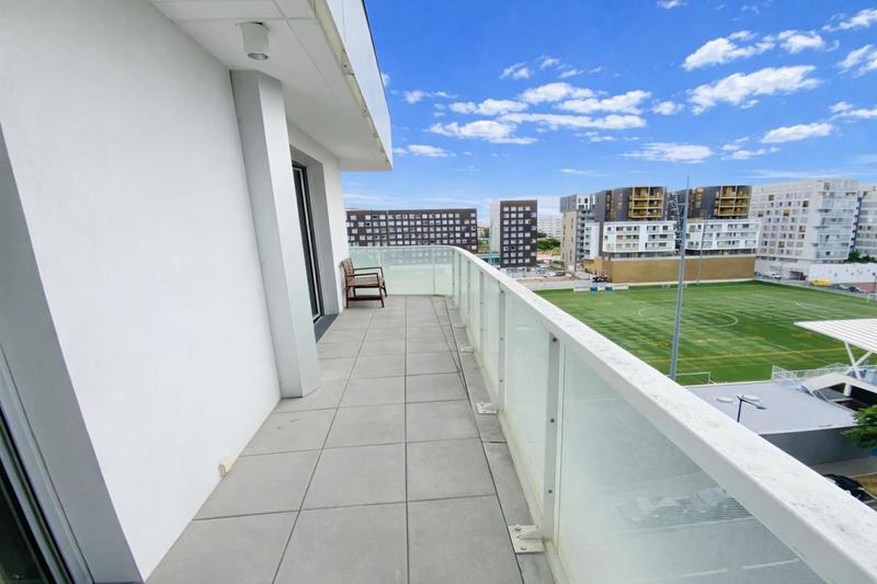 Appartement - 87 m² - 5 pièces