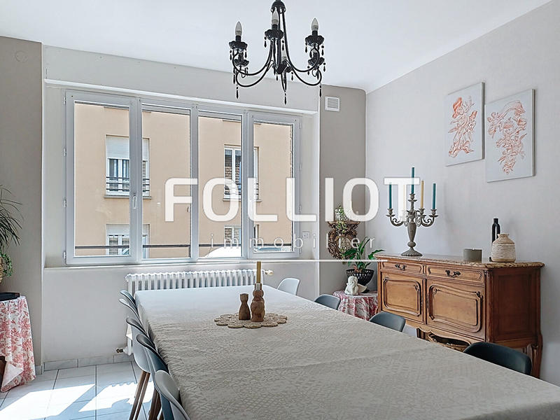 Maison - 159 m² - 8 pièces