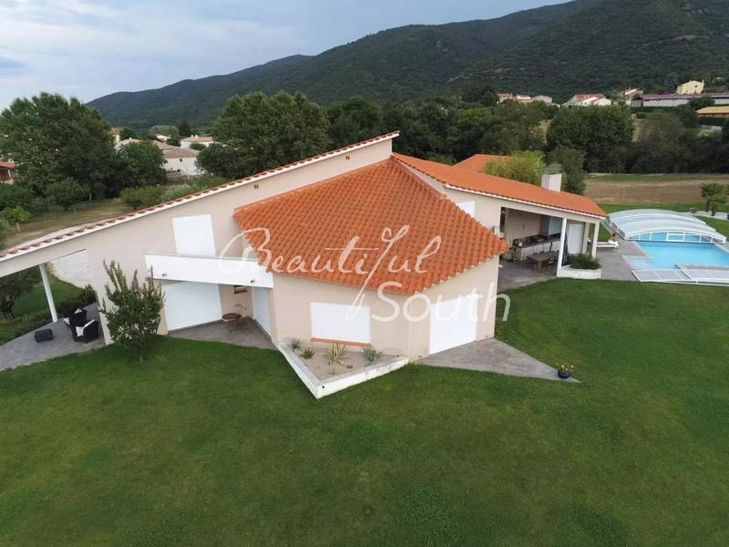 Maison - 279 m² - 6 pièces