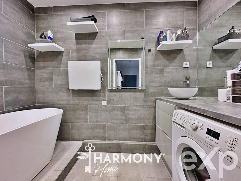 Appartement - 86 m² - 4 pièces