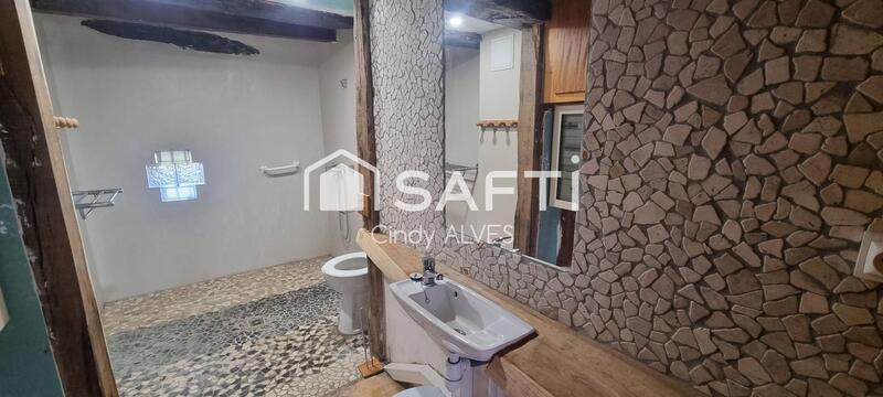 Maison - 620 m² - 22 pièces