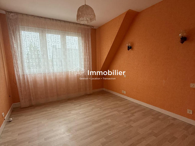 Maison - 104 m² - 5 pièces