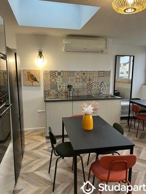 Chambre - 11 m² - 1 pièce