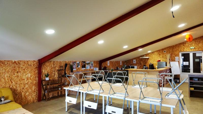 Maison - 279 m² - 18 pièces