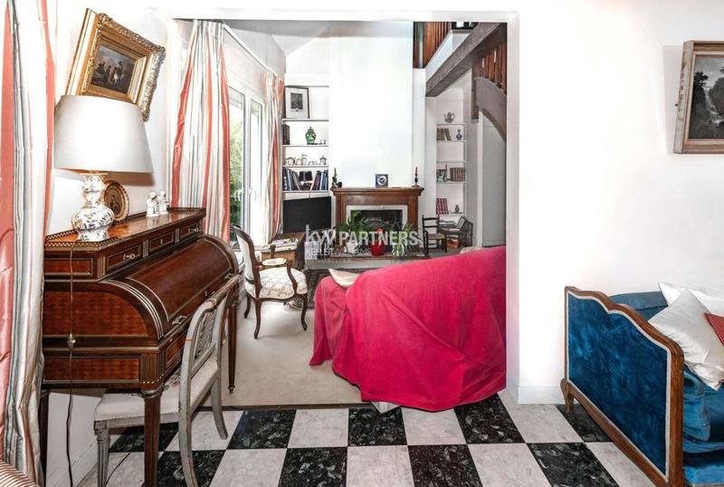 Maison - 142 m² - 9 pièces