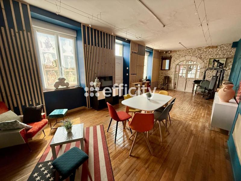 Maison - 263 m² - 8 pièces