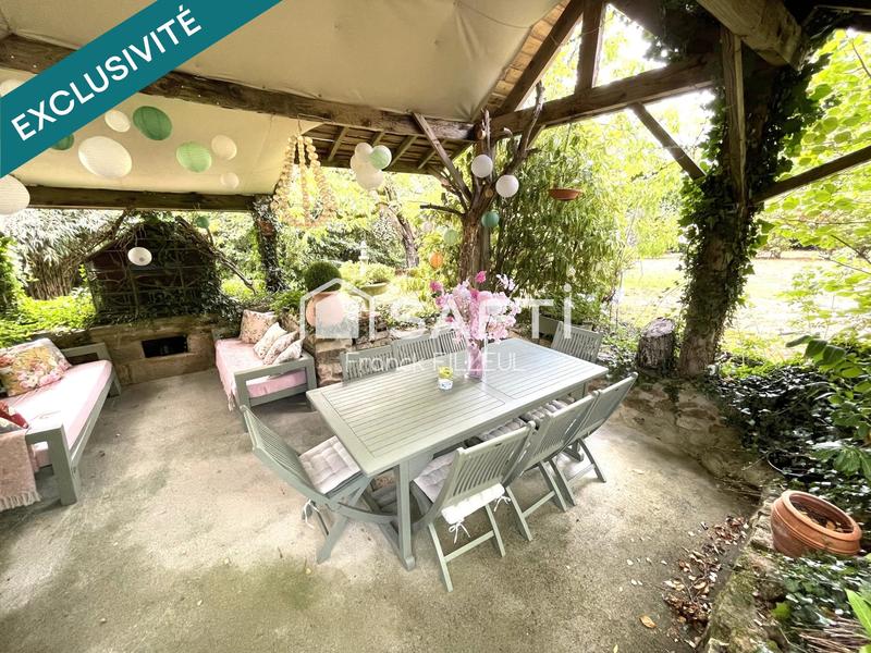 Maison - 282 m² - 8 pièces