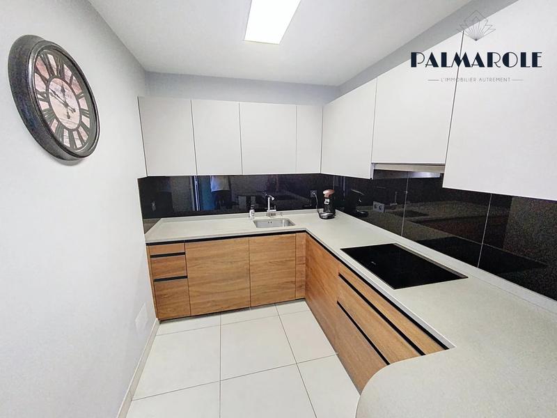 Appartement - 100 m² - 4 pièces