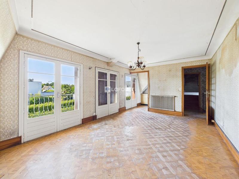 Maison - 120 m² - 8 pièces