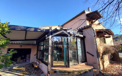 Maison traditionnelle - 139 m² - 6 pièces