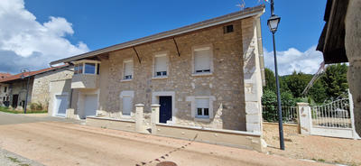 Maison - 240 m² - 7 pièces
