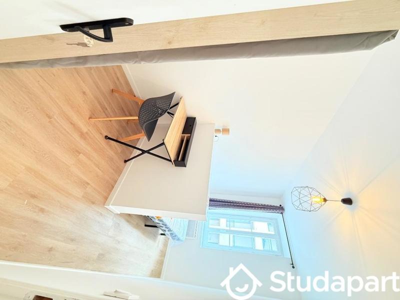 Chambre - 10 m² - 1 pièce