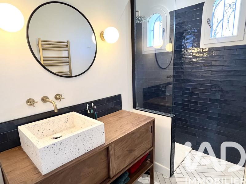 Maison - 182 m² - 6 pièces