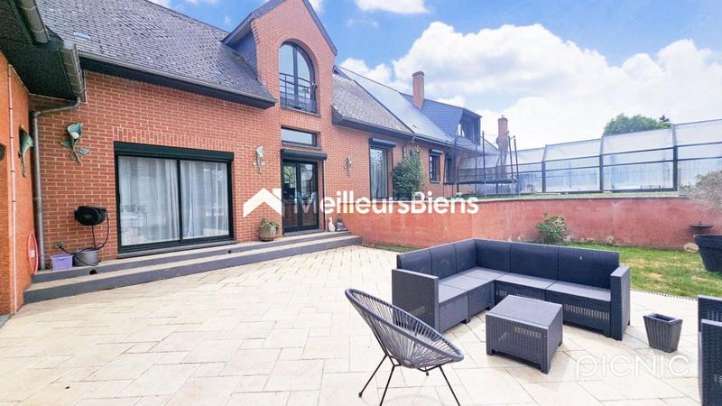 Propriété - 450 m² - 10 pièces