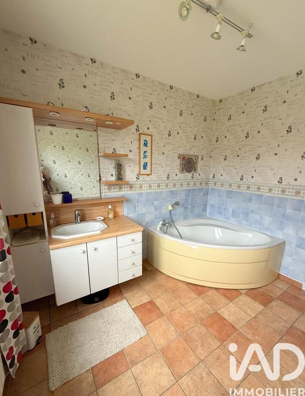 Maison - 140 m² - 8 pièces