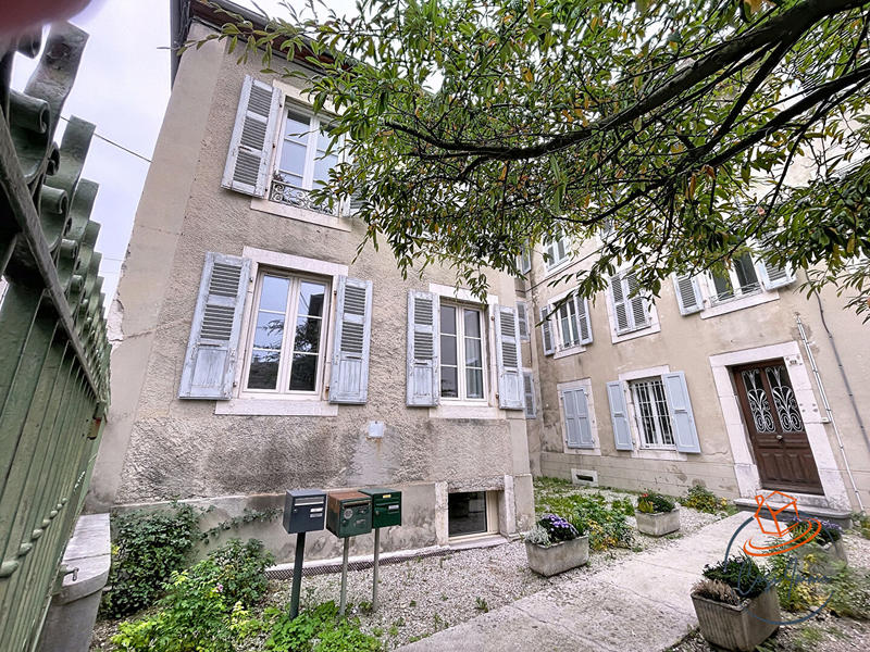 Appartement - 94 m² - 4 pièces