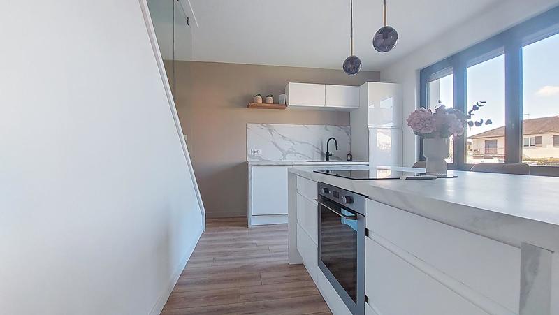 Maison - 140 m² - 4 pièces