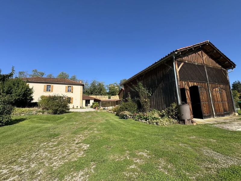 Maison ancienne - 218 m² - 7 pièces