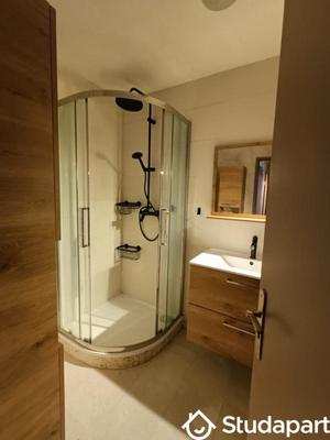 Chambre - 9 m² - 1 pièce