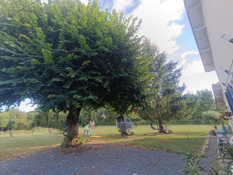 Maison - 200 m² - 7 pièces