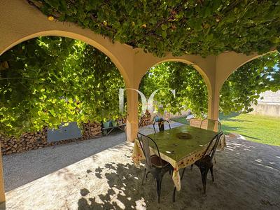 Maison - 182 m² - 5 pièces