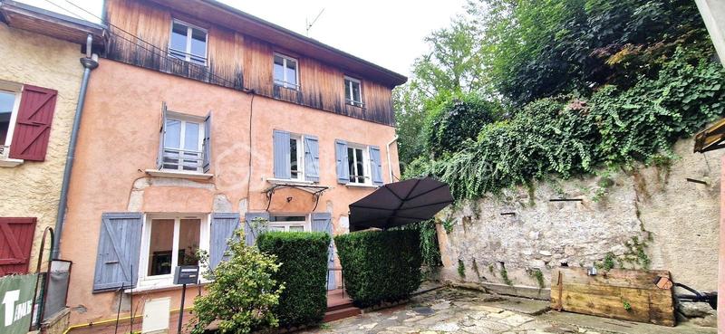 Maison de ville - 100 m² - 5 pièces