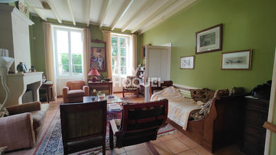 Demeure - 293 m² - 10 pièces