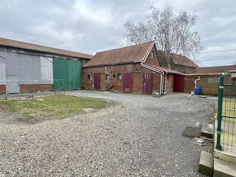 Maison - 220 m² - 7 pièces