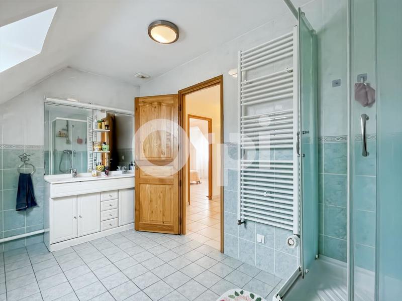 Maison - 300 m² - 7 pièces