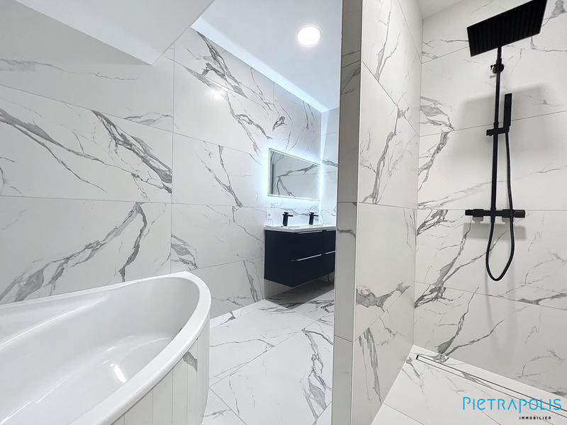 Appartement - 108 m² - 5 pièces