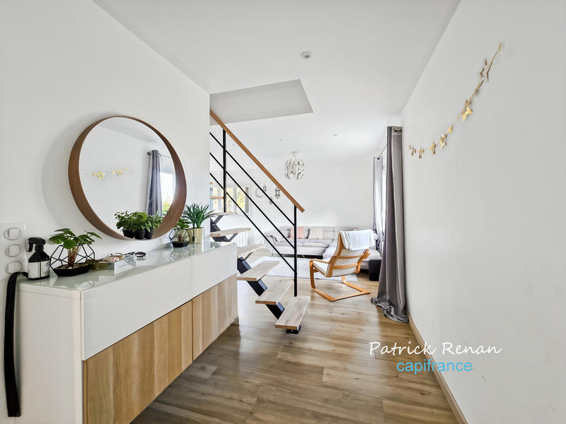 Maison - 90 m² - 5 pièces