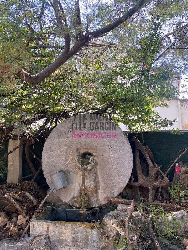 Maison - 280 m² - 6 pièces