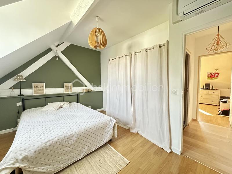 Maison - 201 m² - 6 pièces