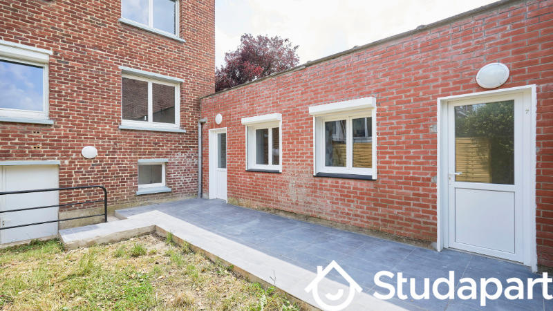 Chambre - 120 m² - 1 pièce