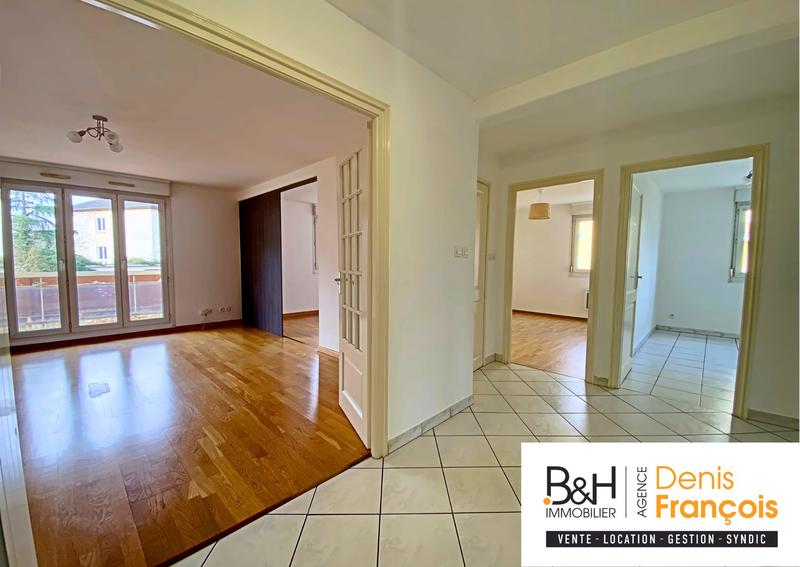 Appartement - 90 m² - 4 pièces