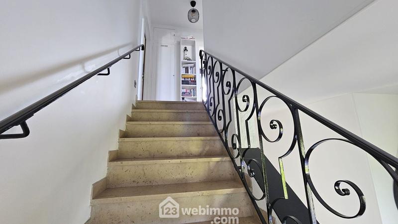 Maison - 105 m² - 5 pièces