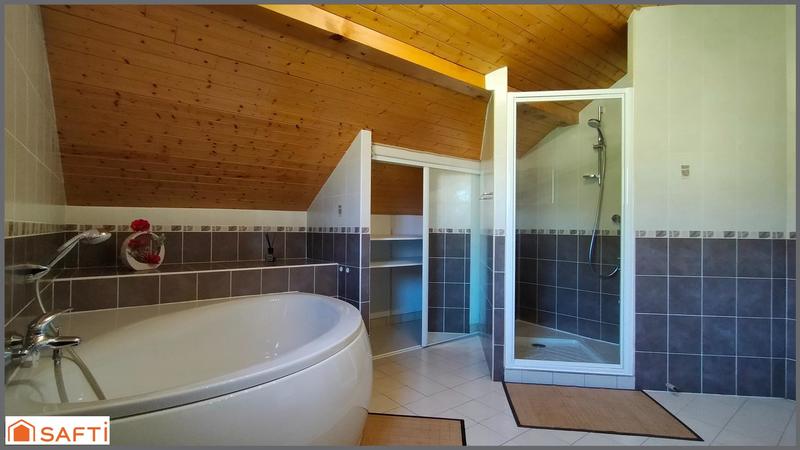 Maison - 161 m² - 6 pièces