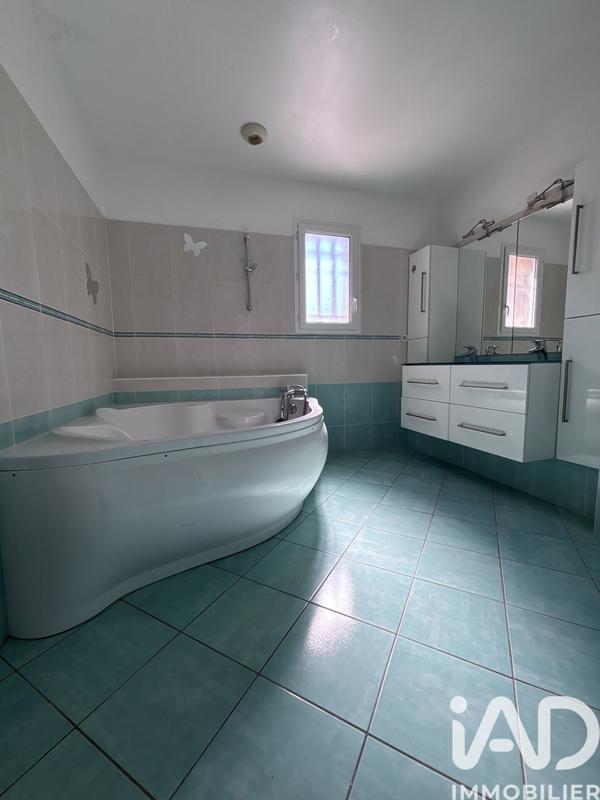 Maison - 177 m² - 5 pièces